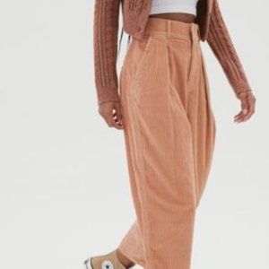 BDG Leah High-Waisted Tapered Pant